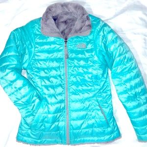 Girls Sz Med (10-12) Reversible Northface Jacket.